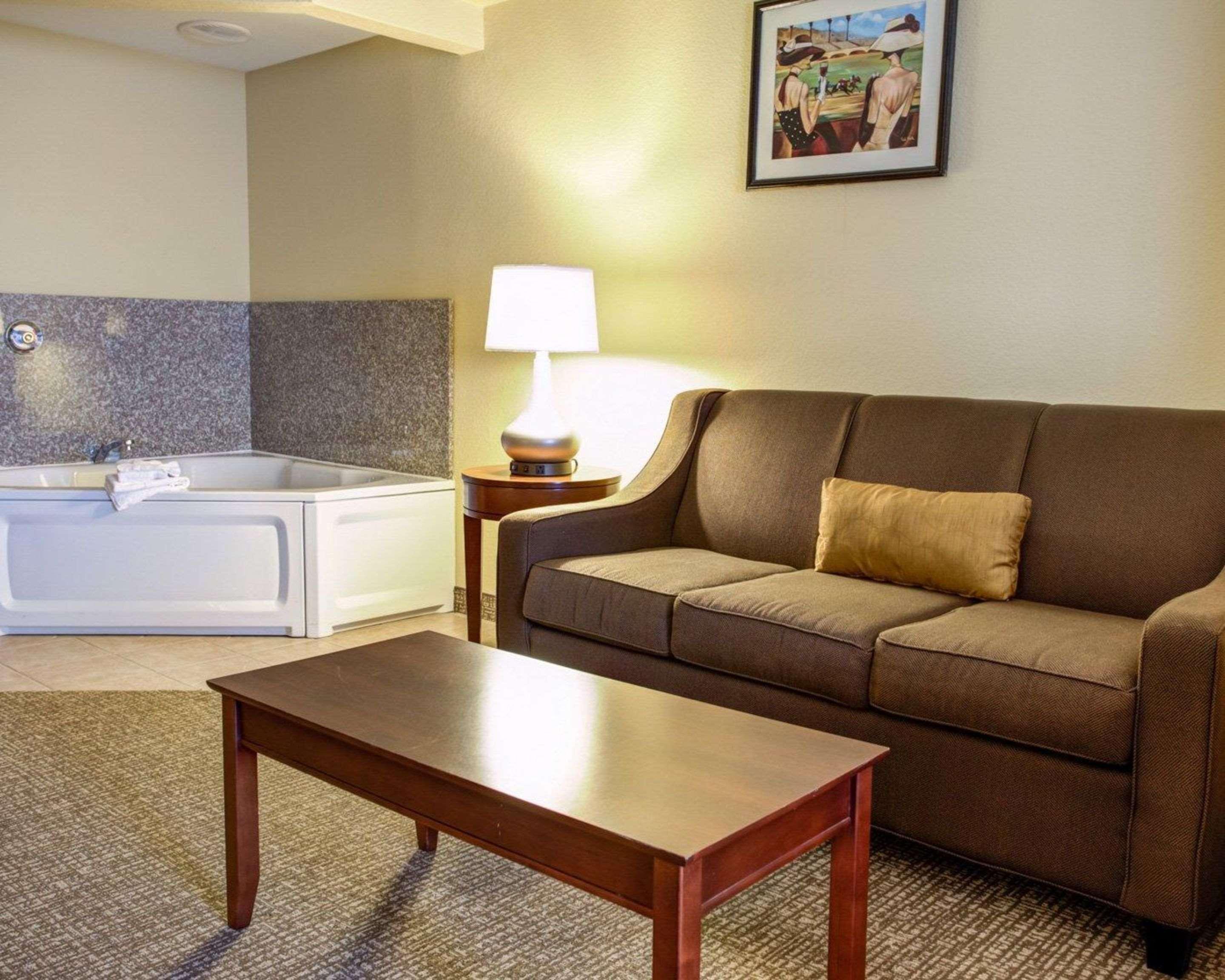 Comfort Suites Ocala North Exterior photo